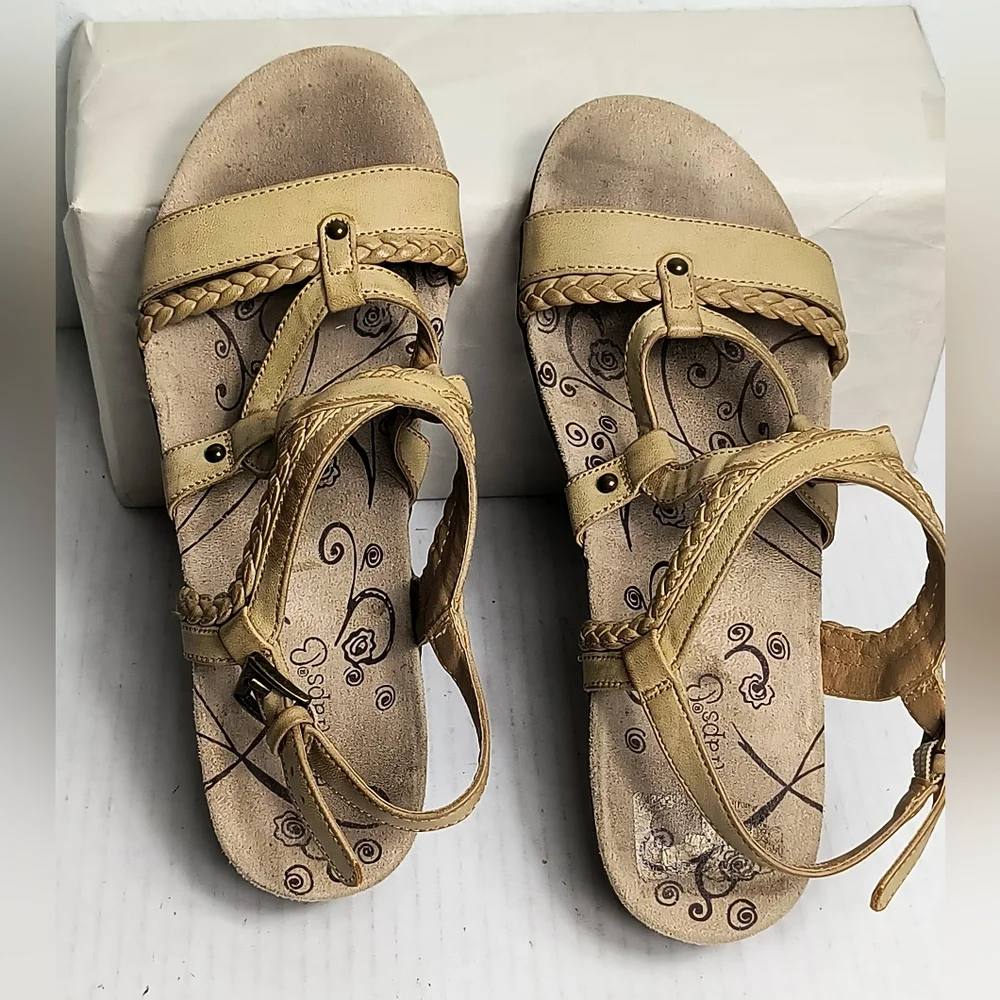 BareTrap Hasel 7.5M Tan Low Wedges Slingback Open Toe Sandals Casual